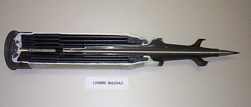 ​Унитарный выстрел с оперённым подкалиберным снарядом М829А2 с моноблочным урановым сердечником для 120-мм орудия танков «Абрамс». Снаряд снабжён катушечным ведущим устройством.  forum.militaryparitet.com - История с анатомией | Warspot.ru