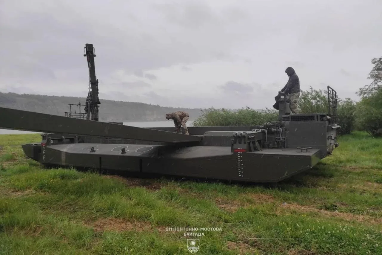 Украинская армия усиливает свою мощь: на вооружение поступила немецкая боевая амфибия M3 Amphibious Rig