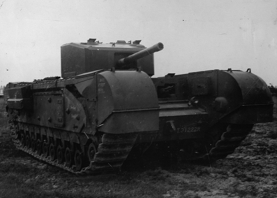 ​Один из двух Churchill III, которые проходили испытания на НИБТ Полигоне. Август 1942 года - Британский «премьер» в СССР | Военно-исторический портал Warspot.ru