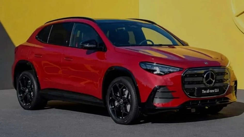 Третье поколение Mercedes-Benz GLA: первые фото и детали до официального анонса