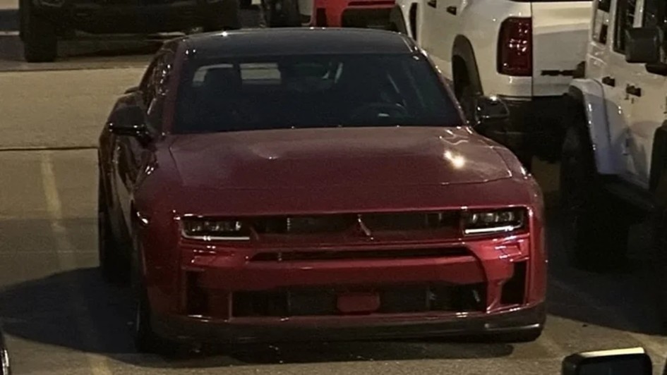 Новый Dodge Charger SRT: первые фото и слухи о мощности до 1000 л.с.