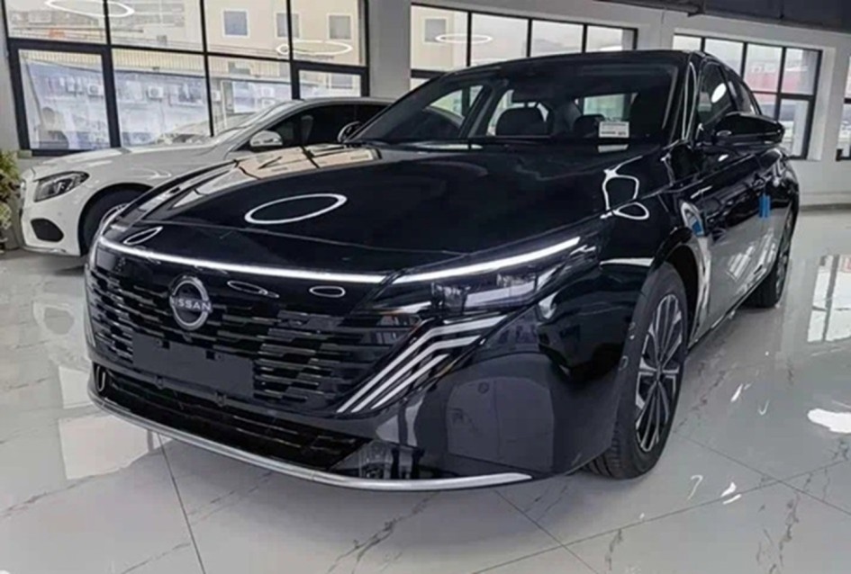 Nissan Teana IV: просторный седан с современным интерьером и выгодной ценой