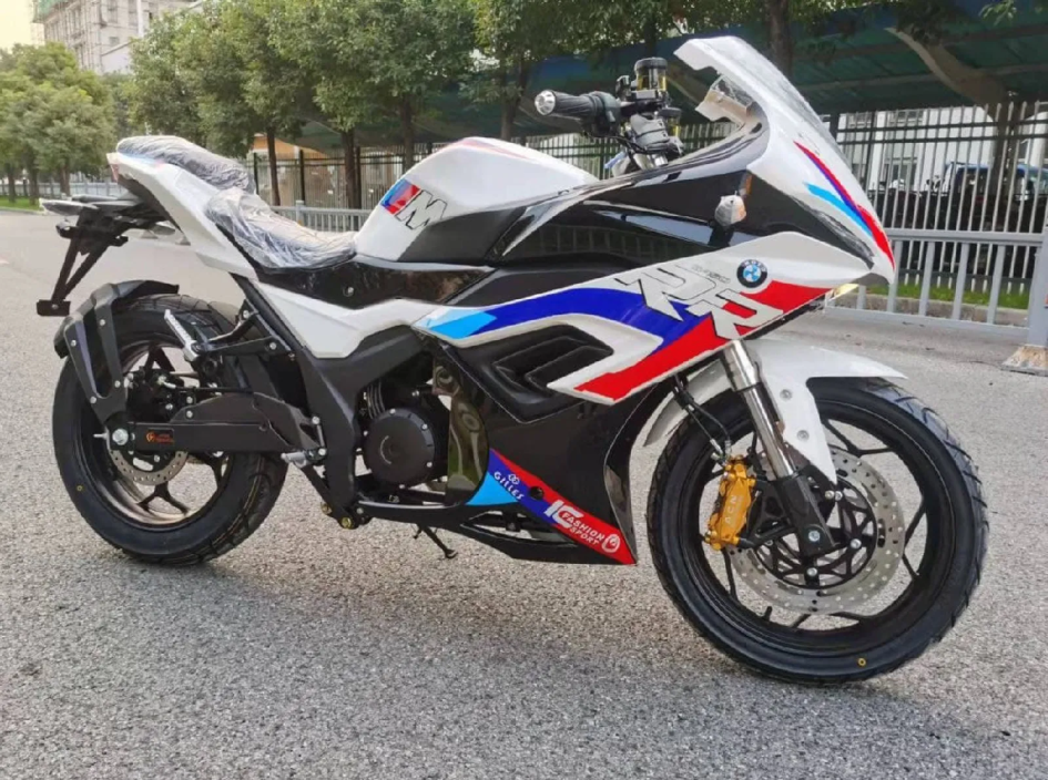 Электромотоцикл EL MOTO RR 2026: 3 кВт, 135 км/ч и не нужны права категории А