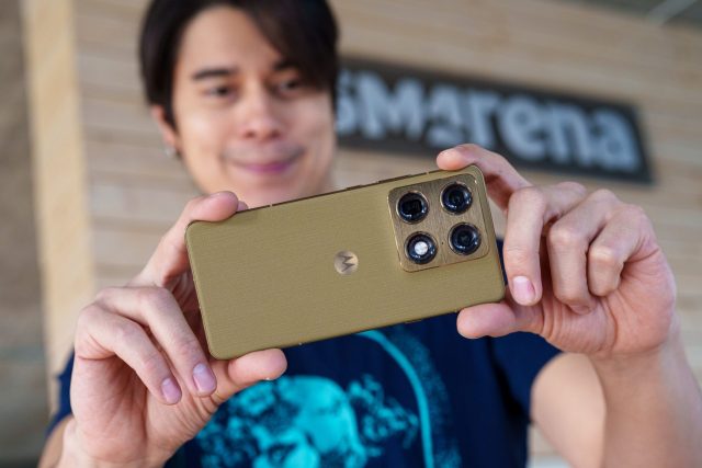 Флагманские смартфоны Motorola 2027 года получат официальную поддержку GrapheneOS (2) Смартфоны Motorola 2027 года будут поддерживать GrapheneOS для повышения безопасности