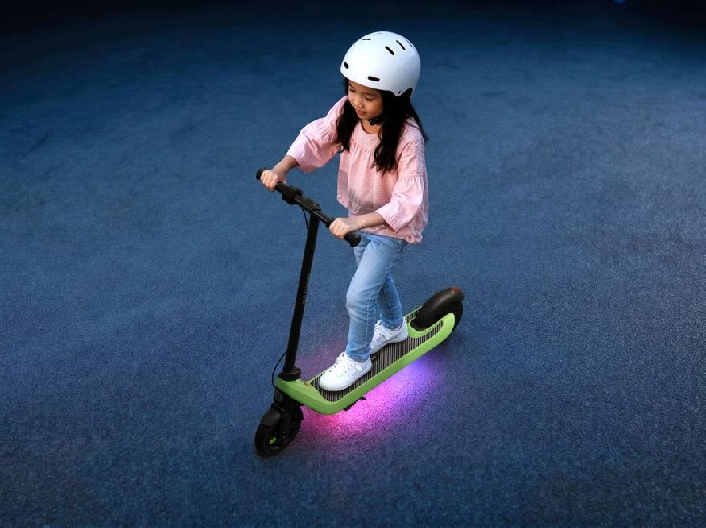 Segway представила три модели электросамокатов с дальностью до 13 км и максимальной скоростью 16 км/ч