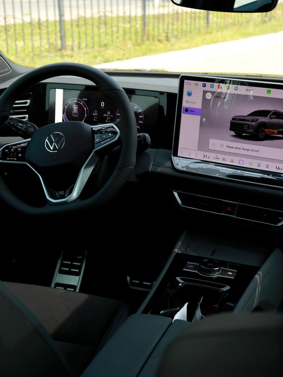 Интерьер Volkswagen Tiguan L Pro