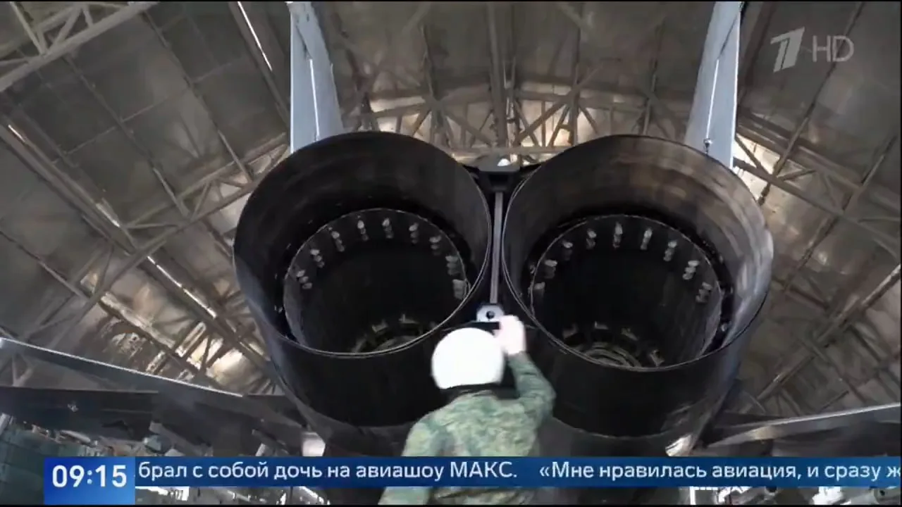 Истребитель МиГ-31БМ размещён в новом защитном укрытии на российской авиабазе