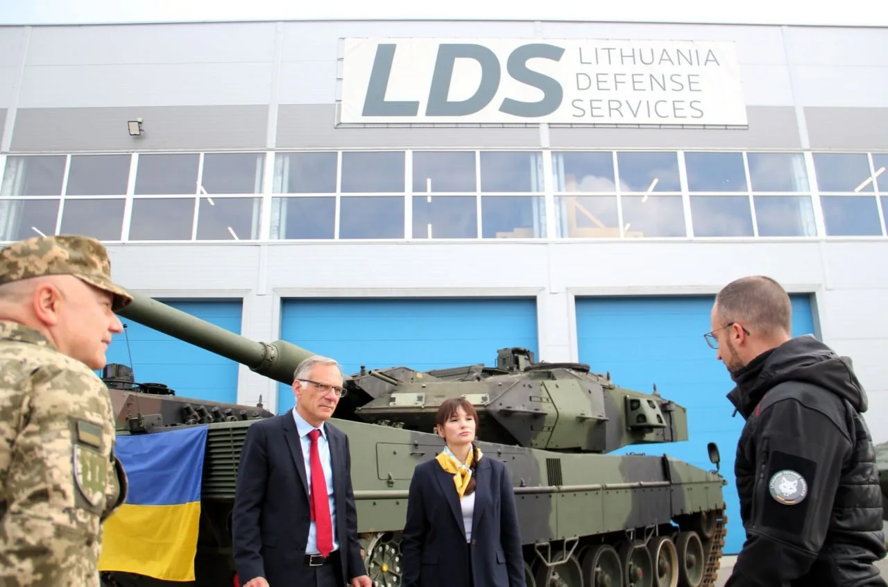 Литовская компания успешно восстановила два танка Leopard 2 для нужд Украины