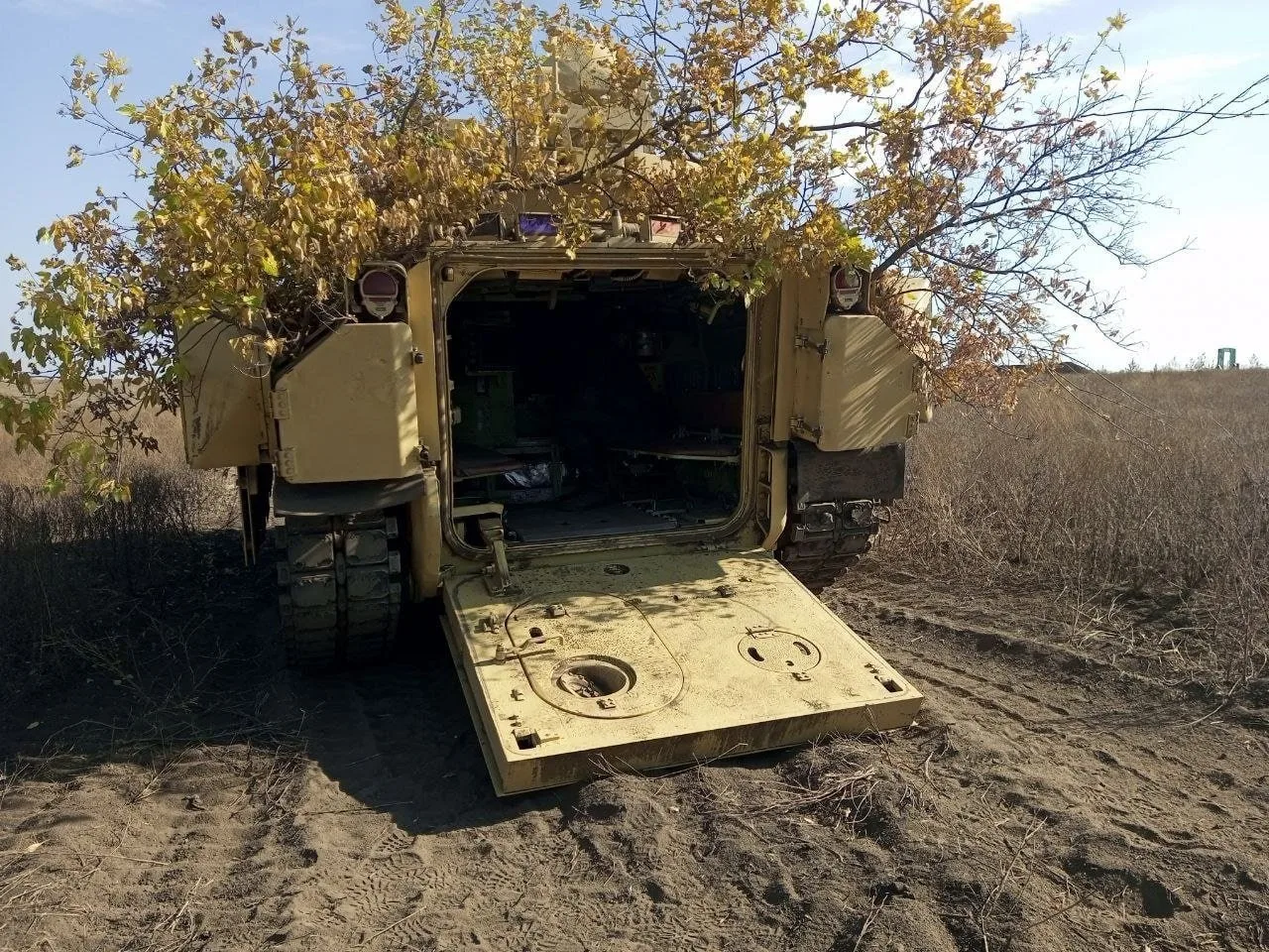 Учебное пособие: трофейная БМП M2A2 Bradley ODS-SA