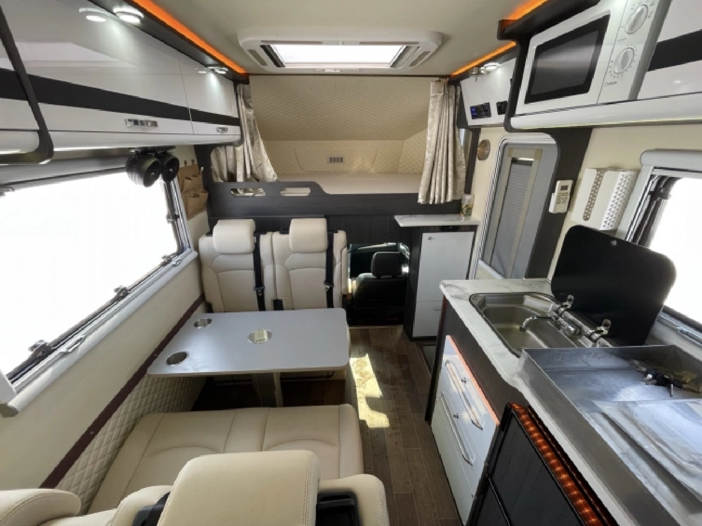 Максимум комфорта: автодом Maxus T70 2021 с дизельным двигателем и солнечными панелями