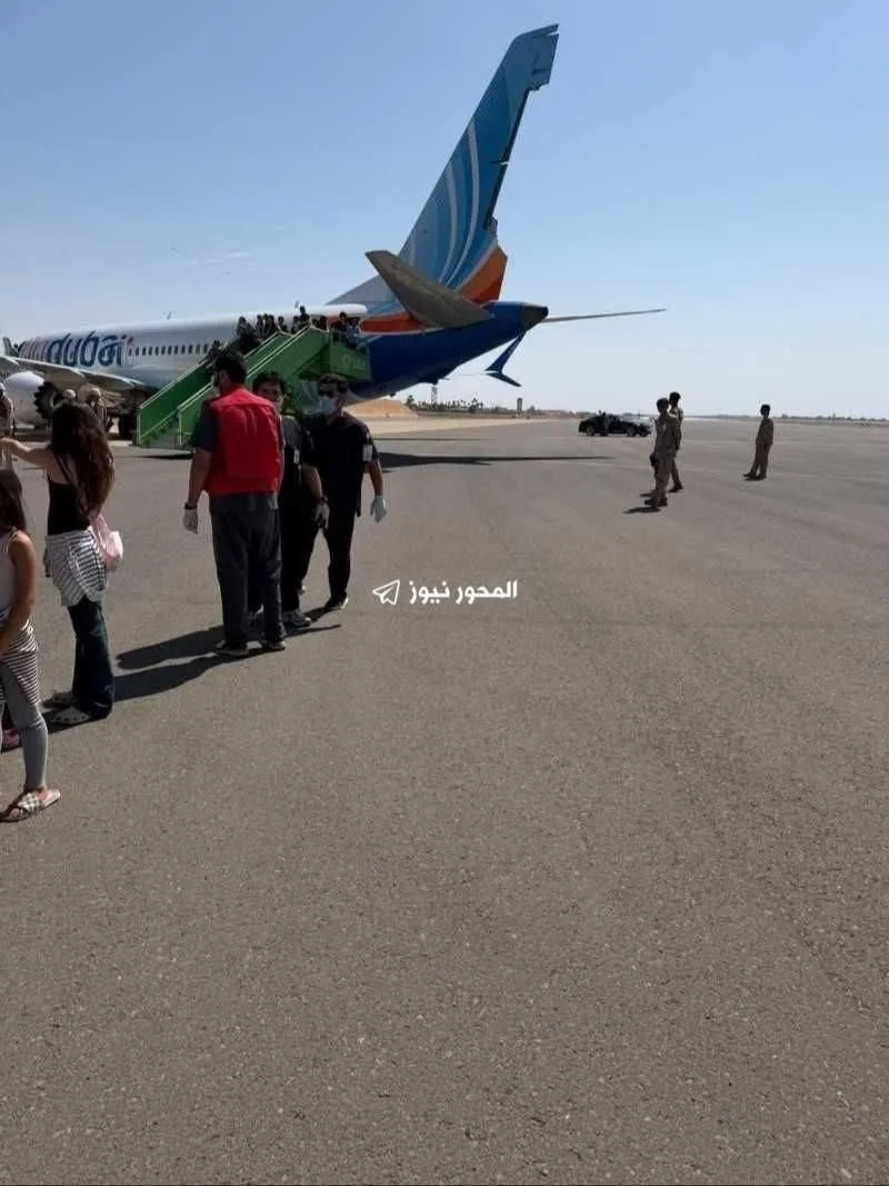 При резком снижении самолет Flydubai столкнулся с проблемами и потерял часть хвоста
