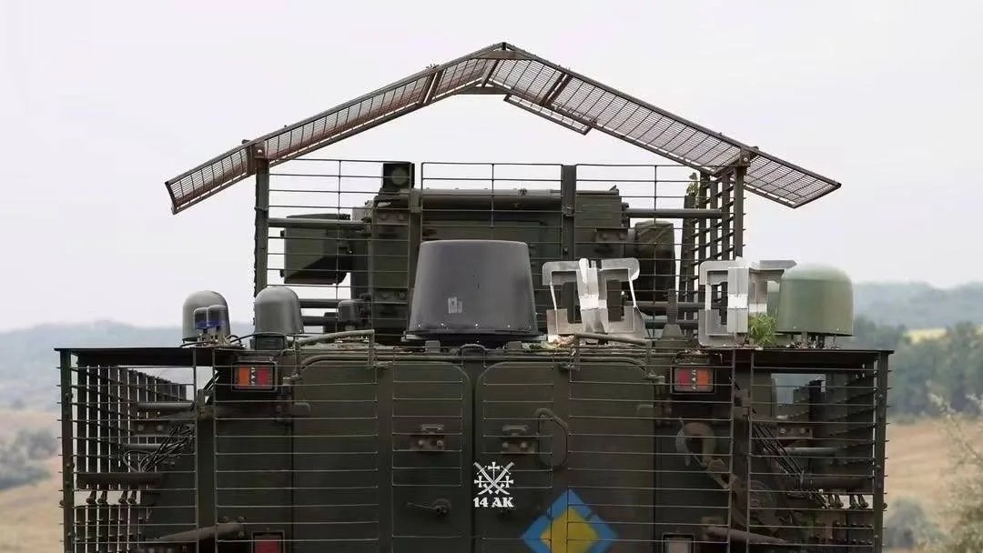 Уникальный БТР-4Е «Буцефал» с ограниченной антидроновой защитой и РЭБ попал в руки ВСУ