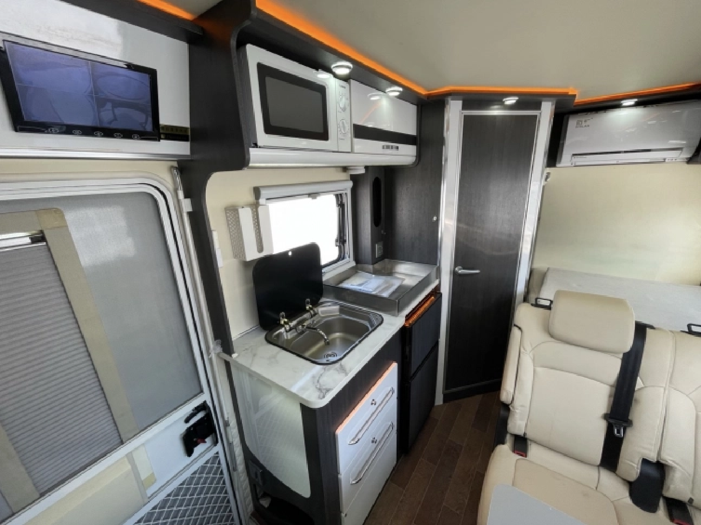 Максимум комфорта: автодом Maxus T70 2021 с дизельным двигателем и солнечными панелями