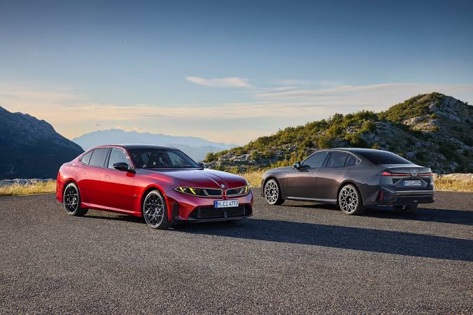 BMW 3-Series G50 представила мощный двигатель на 437 лошадиных сил и обновлённый интерьер