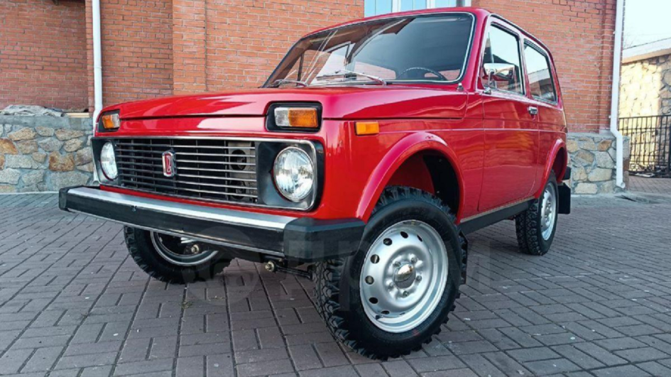 Редкая Лада 4x4 2121 Нива 1977 года после реставрации