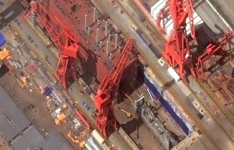 Китай приступил к строительству современного корабля-дрононосца для флота