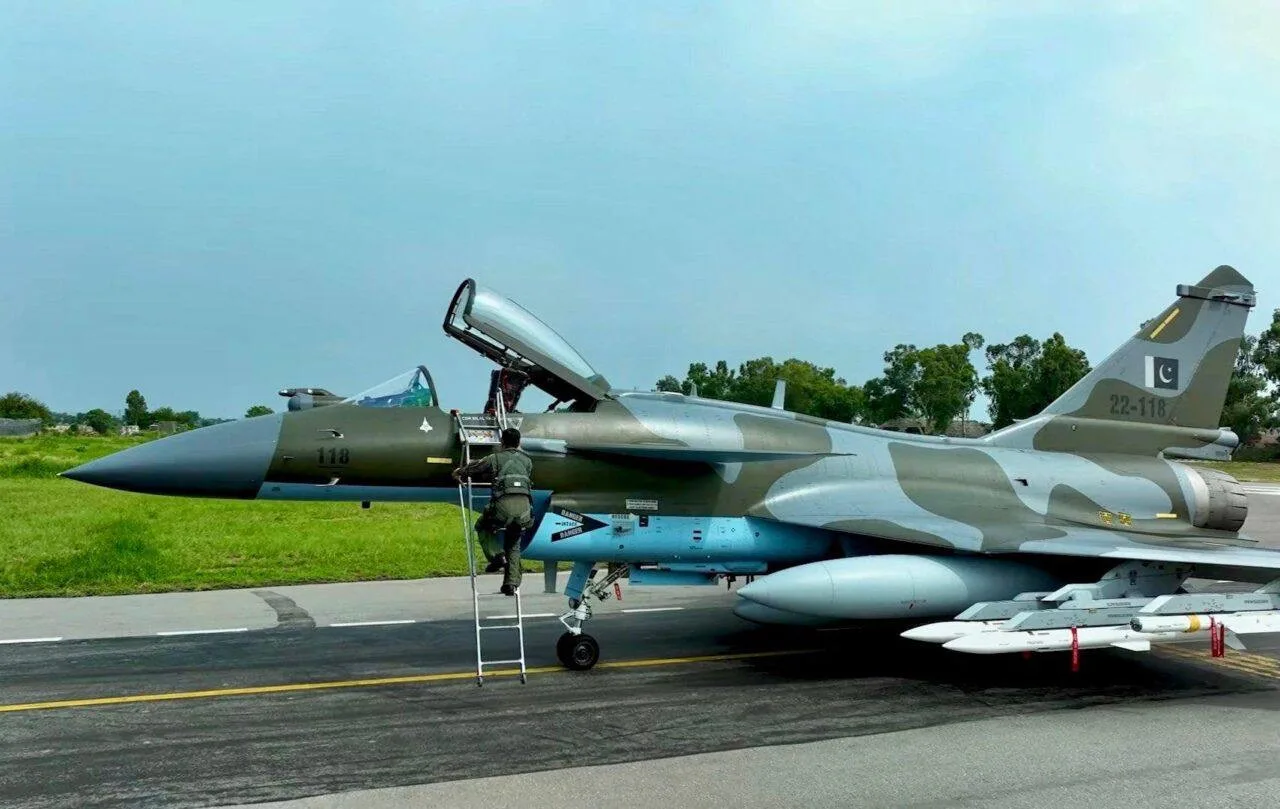 Истребитель Chengdu J-10CE Vigorous Dragon из Пакистана