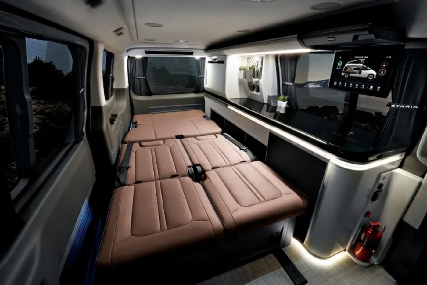 Hyundai Staria Camper: новый фургон с 400 км пробега и кухней за 4,3 млн рублей поступает в продажу