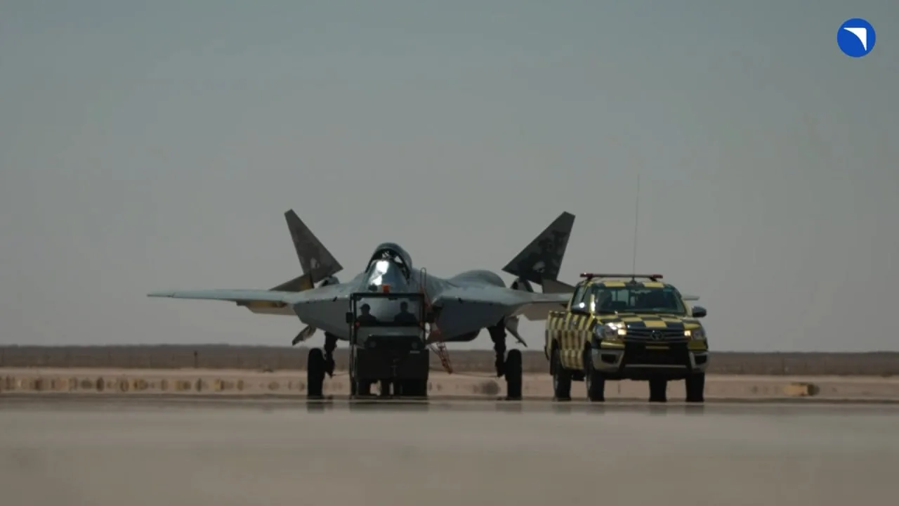 Российские самолёты Су-57Э и Як-130М готовятся к международному авиасалону в Египте
