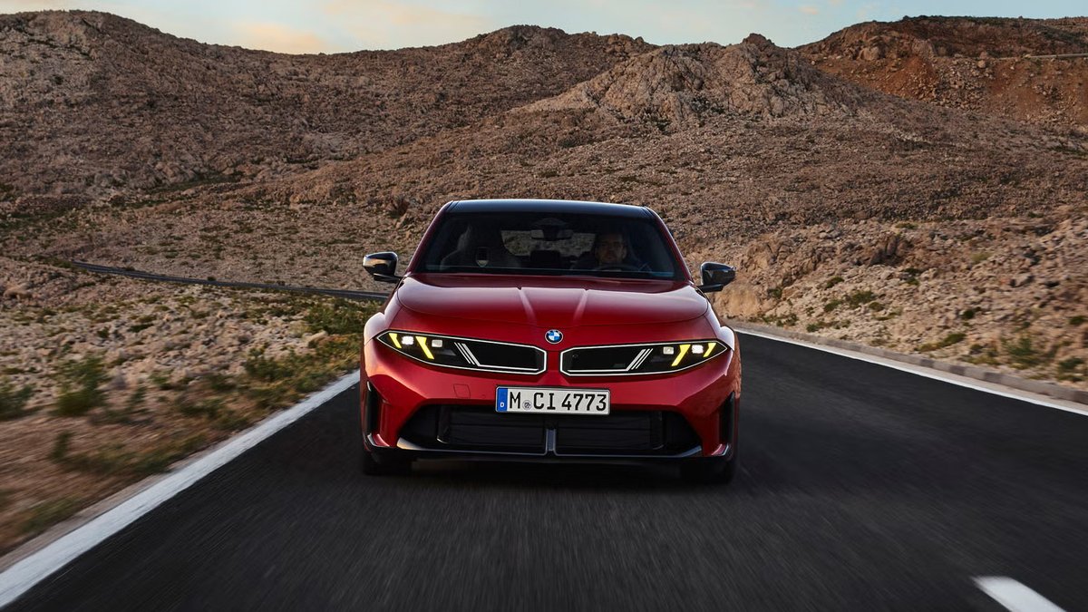 BMW 3-Series G50 представила мощный двигатель на 437 лошадиных сил и обновлённый интерьер