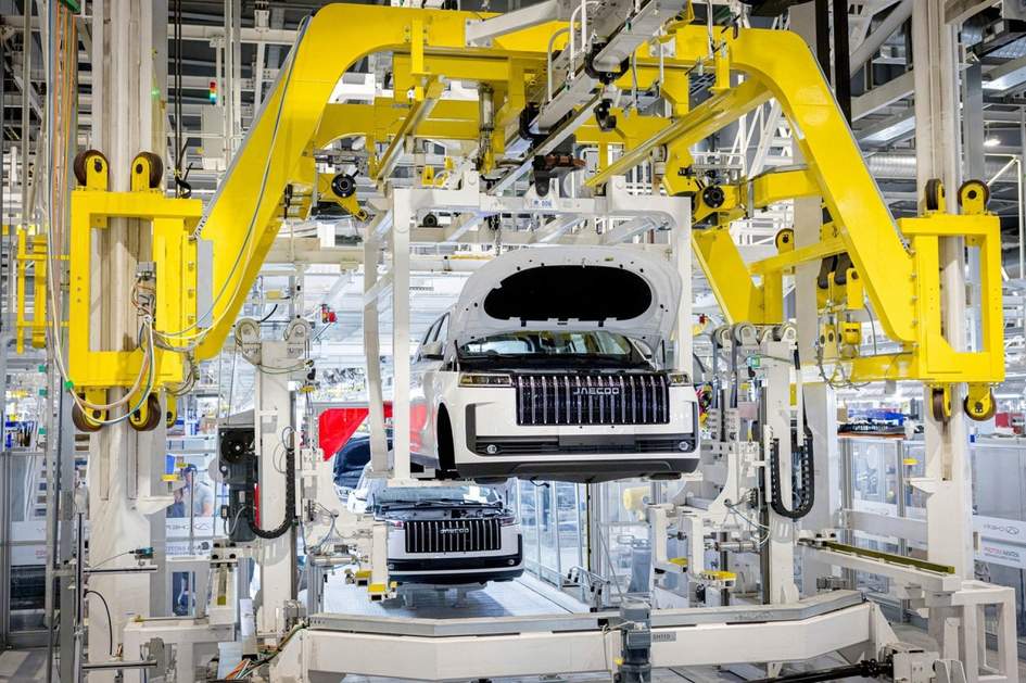 Казахстанские JAECOO J5 и J7 PHEV меняют правила автосборки в Алматы