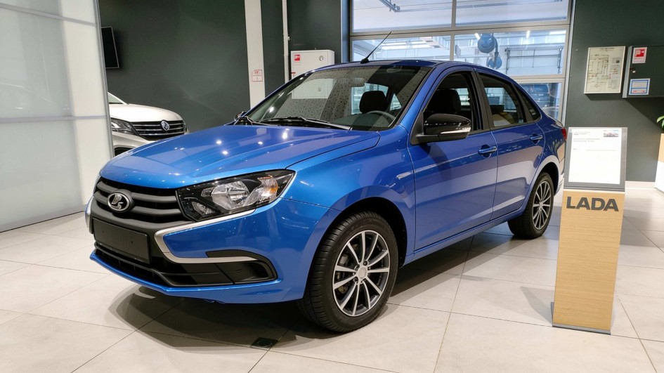 АвтоВАЗ заменил бак Iskra и обновил детали трех Lada