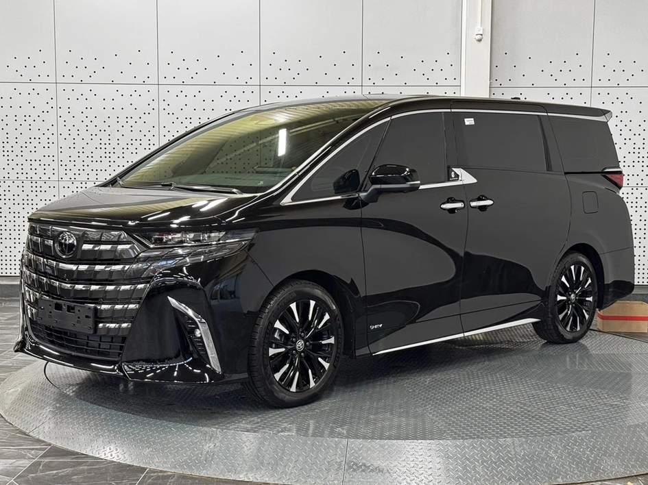 Toyota Alphard за 20 миллионов: новая реальность российского рынка