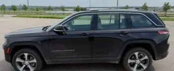 Экс-полицейский расплатился за неправомерные действия: его Jeep конфискован за 8 миллионов рублей