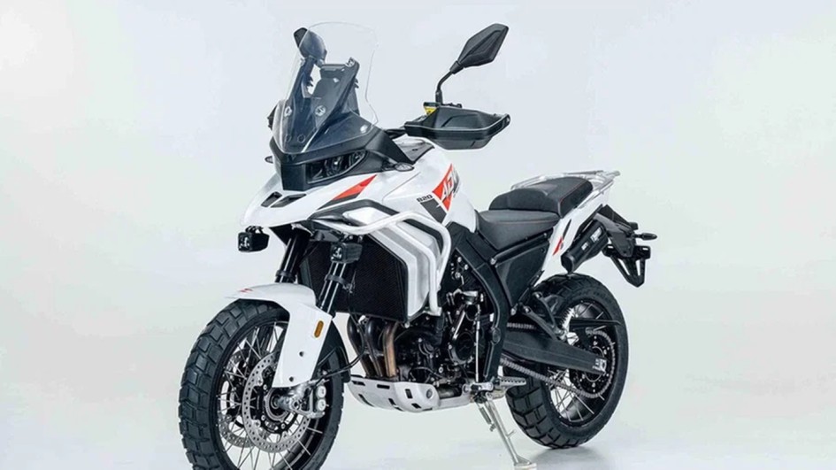 ZXMoto 820X ADV выходит в серию: адаптивный круиз-контроль и новые детали