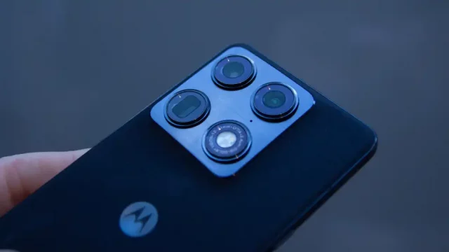 Смартфон Motorola Signature 27: перископ и 7 мм | DGL.RU