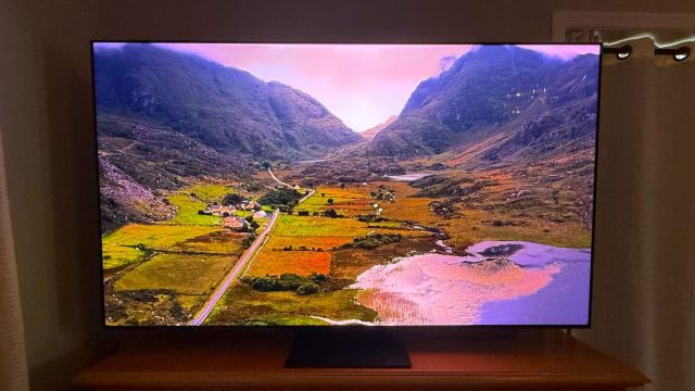 Телевизор TCL QM7L: тест QD-Mini LED и 144 Гц