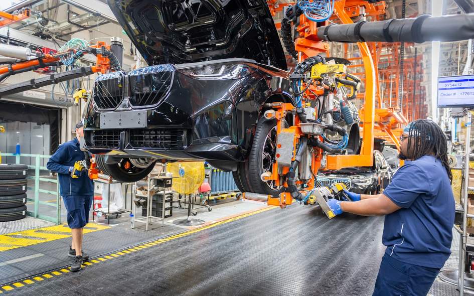 BMW может сократить около 8 тысяч рабочих мест в Германии