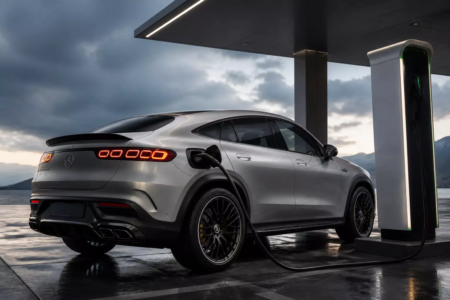 Новый Mercedes-AMG GT SUV обещает рекордную зарядку батареи до 710 кВт — что это значит для владельцев
