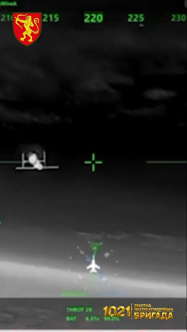 Первое видео применения украинского реактивного дрона-перехватчика «Барс», основанного на одноименном дроне-камикадзе, для поражения «Герани-5»