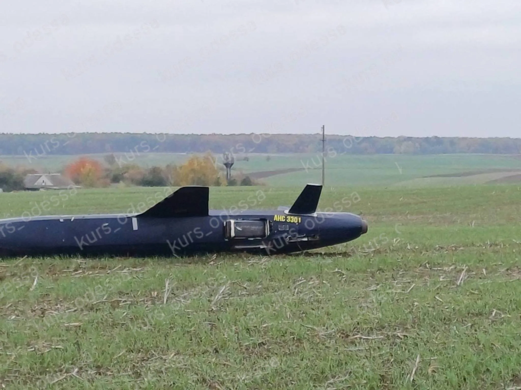 Появились уникальные снимки упавшего дрона «Герань-5 К5-К» в Одесской области