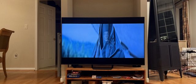 Обзор телевизора Hisense U7: яркий Mini-LED