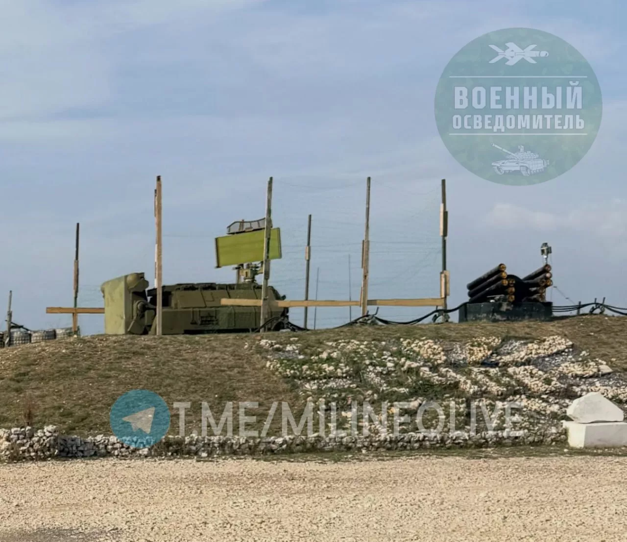 На авиабазе Хмеймим установили защиту от FPV-дронов для ЗРК «Тор-М2»