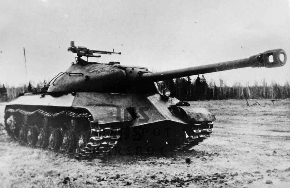 ​Второй образец улучшенного «Кировца-1» на НИБТ Полигоне, март 1945 года - Эволюция с революцией | Warspot.ru